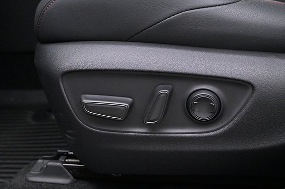 Toyota RAV4 Plug-in Hybrid 11 of 27