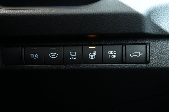 Toyota RAV4 Plug-in Hybrid 20 of 27