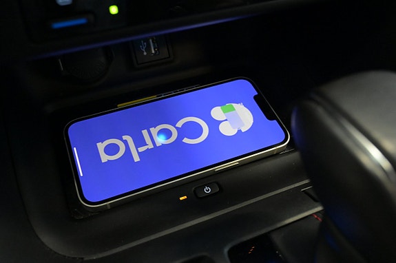 Toyota RAV4 Plug-in Hybrid 19 of 27