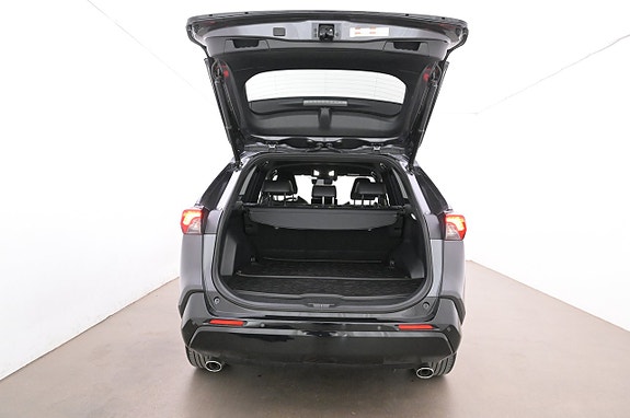 Toyota RAV4 Plug-in Hybrid 24 of 27