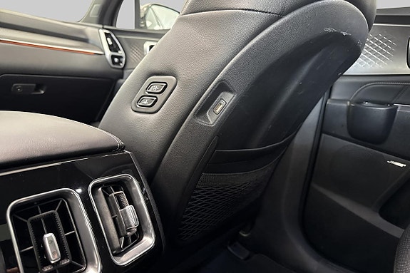 Kia Sorento 11 of 25