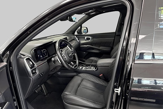 Kia Sorento 6 of 25