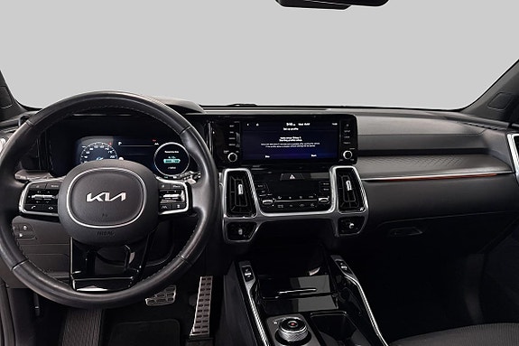 Kia Sorento 16 of 25