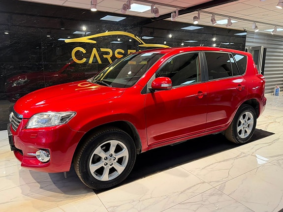 Toyota RAV4 2 of 24