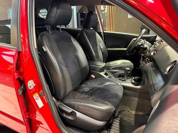 Toyota RAV4 19 of 24