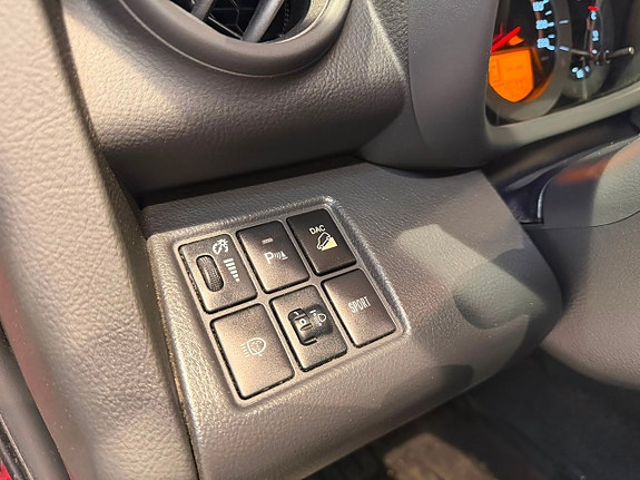 Toyota RAV4 11 of 24