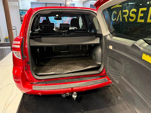 Toyota RAV4 5 of 24