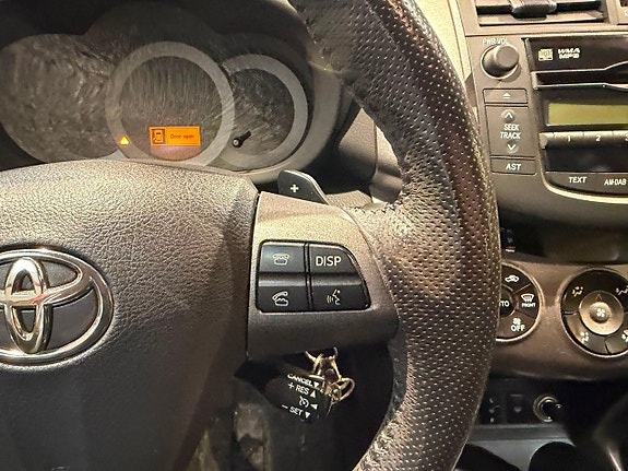 Toyota RAV4 13 of 24