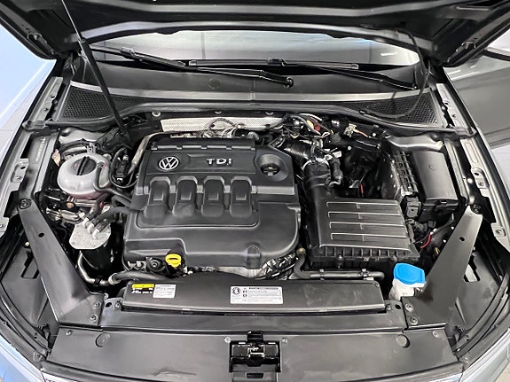 Volkswagen Passat Alltrack 20 of 30