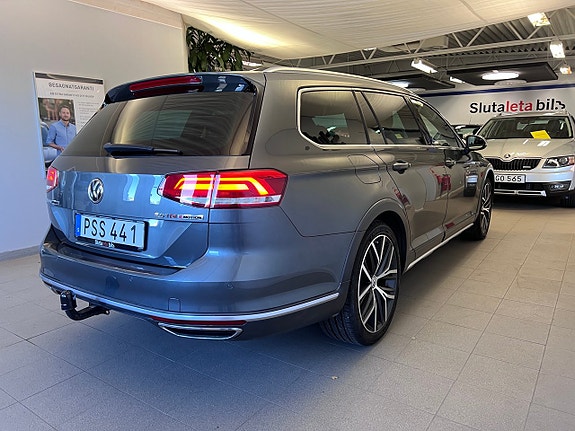 Volkswagen Passat Alltrack 8 of 30