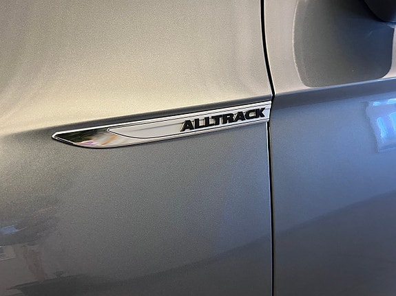 Volkswagen Passat Alltrack 10 of 30
