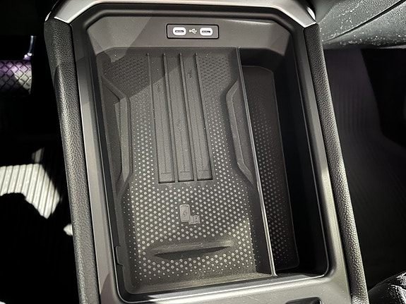 Volkswagen T-Roc 14 of 19