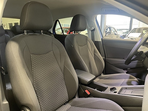 Volkswagen T-Roc 10 of 20