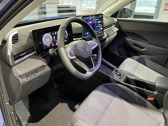 Volkswagen T-Roc 9 of 19