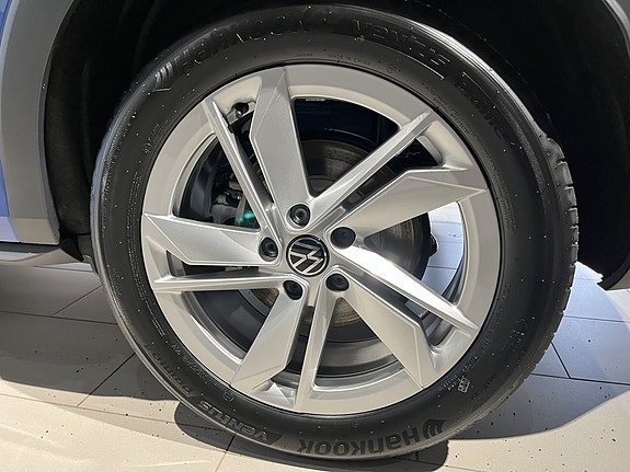 Volkswagen T-Roc 7 of 19