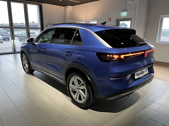 Volkswagen T-Roc 4 of 19