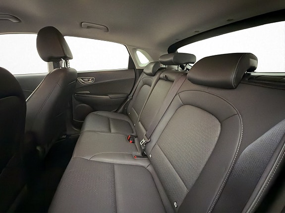 Hyundai Kona 26 of 30