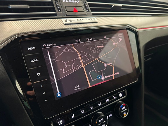 Volkswagen Passat 17 of 30