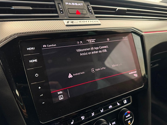 Volkswagen Passat 21 of 30