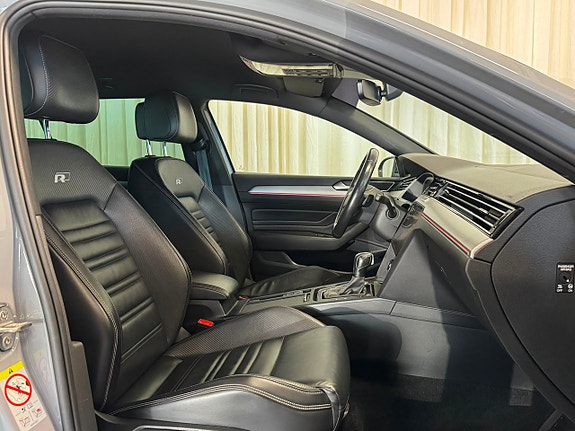 Volkswagen Passat 9 of 30