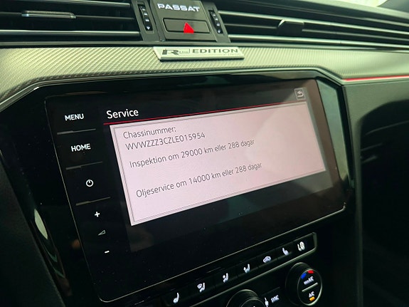 Volkswagen Passat 19 of 30