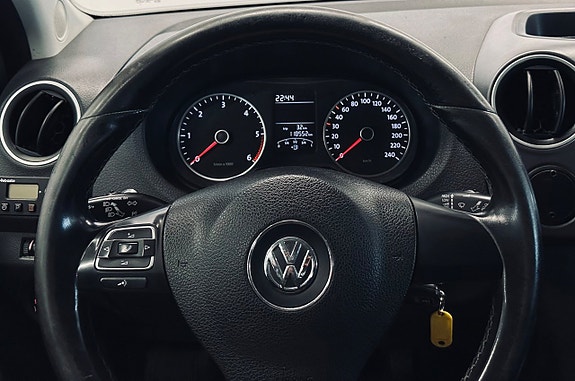 Volkswagen Amarok 7 of 10