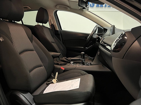 Mazda 3 15 of 25