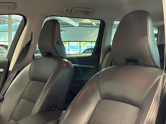 Volvo V70 14 of 25