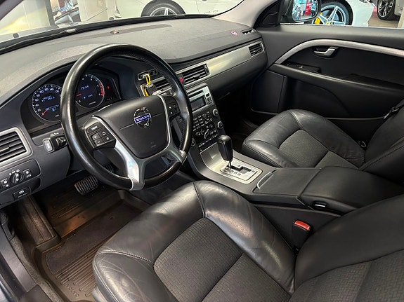 Volvo V70 11 of 25