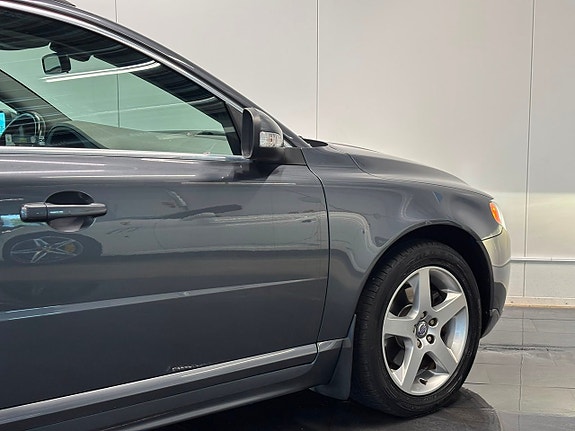 Volvo V70 10 of 25