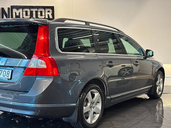 Volvo V70 9 of 25