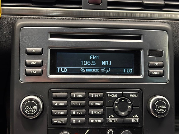 Volvo V70 22 of 25