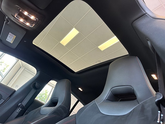 Mercedes-Benz CLA200 15 of 18