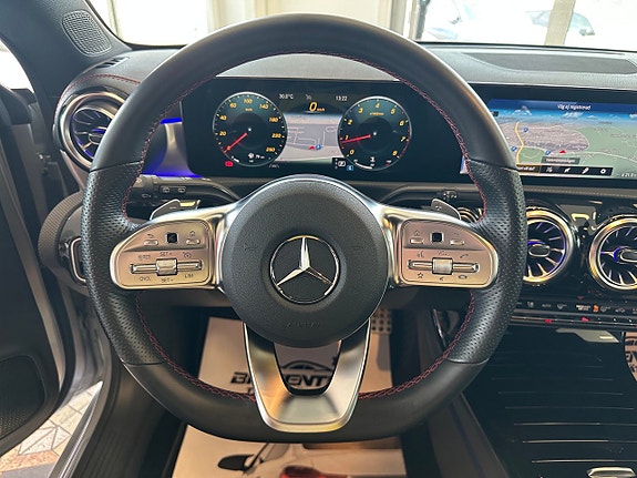 Mercedes-Benz CLA200 14 of 18
