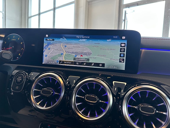 Mercedes-Benz CLA200 18 of 18
