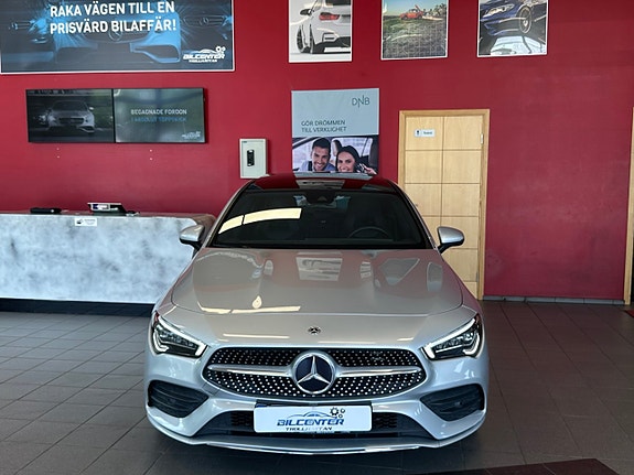 Mercedes-Benz CLA200 3 of 5