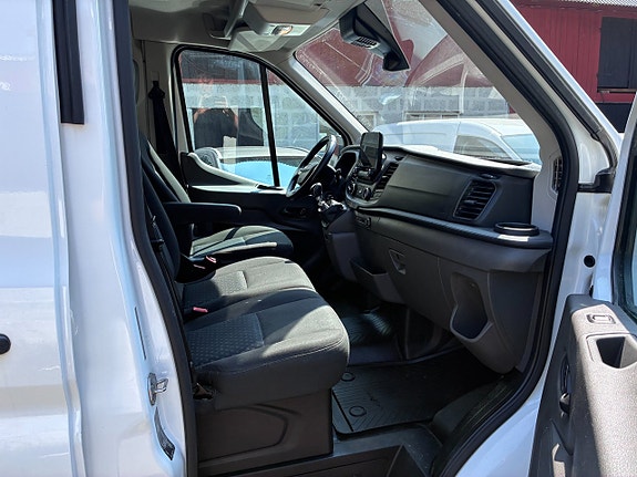 Ford Transit 10 of 11