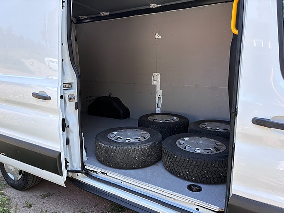 Ford Transit 5 of 5