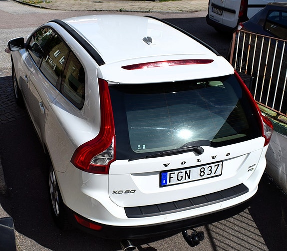 Volvo XC60 5 of 9