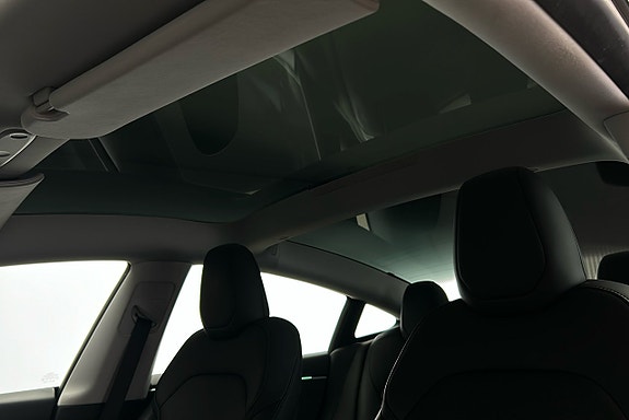 Tesla Model 3 16 of 26