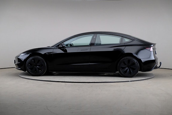 Tesla Model 3 4 of 5