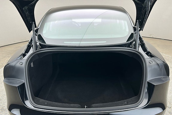 Tesla Model 3 13 of 26