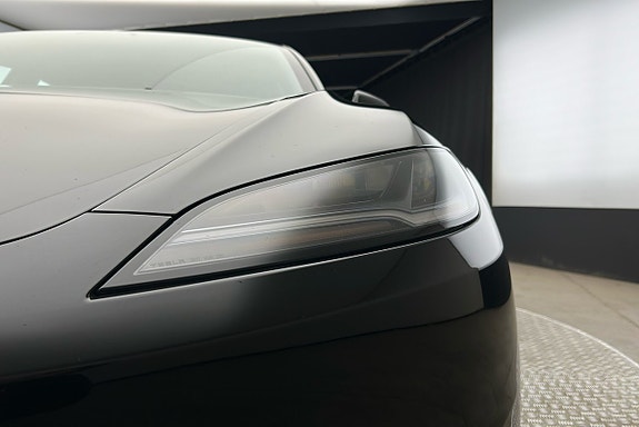 Tesla Model 3 10 of 26