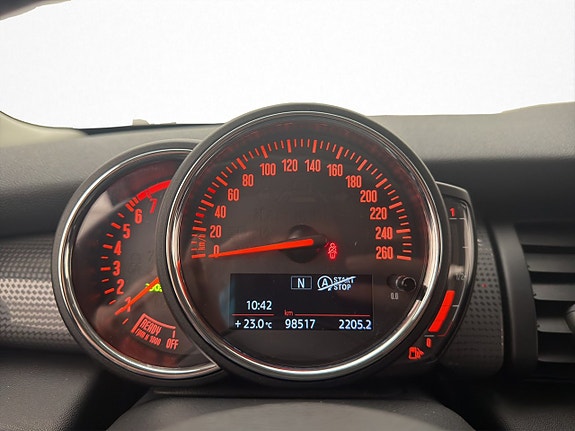 MINI Cooper 15 of 26