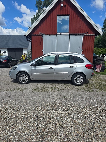 Renault Clio 2 of 5