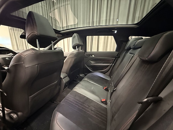 Peugeot 308 SW 9 of 14
