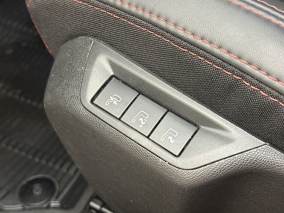 Peugeot 308 SW 11 of 14