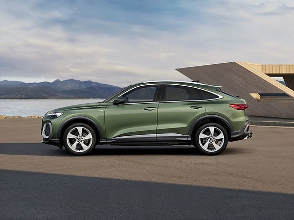 Audi Q5 2 of 5