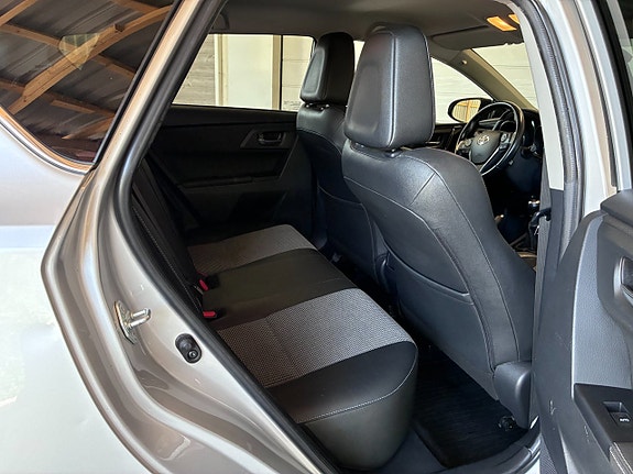 Toyota Auris 10 of 11