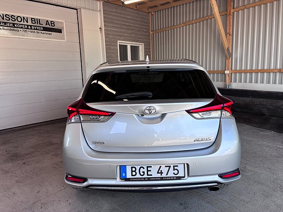 Toyota Auris 6 of 11